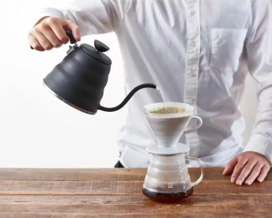Pouring coffee with an even and steady flow