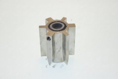 Komplett Nuddelplack, Aluminiumsmatriz fir Nuddelen a Zylinderform mat Stäerneausschnëtter an enger Metalldichtung an der Mëtt