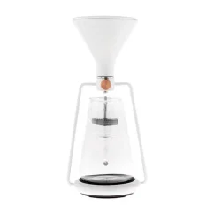 White clever dripper Goat Story Gina Smart for preparing filtered coffee.