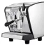 Pákový kávovar Nuova Simonelli Musica Standard s funkciou nahrievania šálok pre ideálnu teplotu vášho nápoja.