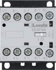 Schaltschneider Lovato BG09T4A, wäisst Plastikgehais mat der Bezeechnung BG09T4A a Schraufklemmen uewen an ënnen.