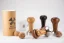 Pesado tamper y taza de café