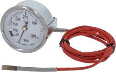 Wäisse Thermometer mat enger Skala vun 50 bis 350 °C an engem roude Silikonkabel mat enger Sond.