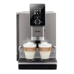 Cafetière automatique argentée Nivona 930 avec latte prêt à l'emploi.