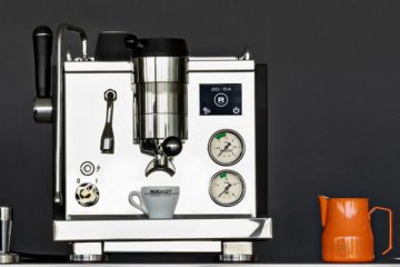 Wéi eng Heem Kaffismaschinn vu Rocket Espresso fir ze wielen?