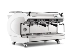 Profesionālais roktura kafijas automāts Nuova Simonelli Aurelia Wave 2GR Digit baltā krāsā ar kafijas skaitītāja funkciju.