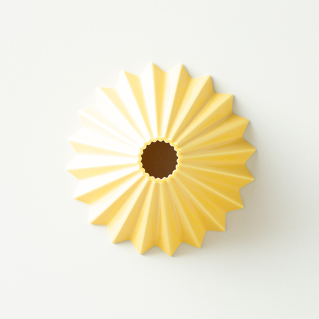 Dripper céramique Origami S jaune - V60 en porcelaine japonaise