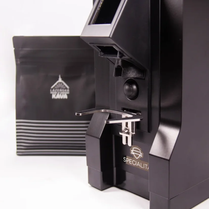 Moulin à café espresso Eureka Mignon Specialita 15BL en noir avec une vitesse de 1350 tours par minute.