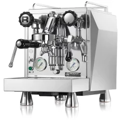 Cafetera espresso manual Rocket Espresso Giotto Cronometro V con manómetro para un control perfecto de la presión al preparar espresso.