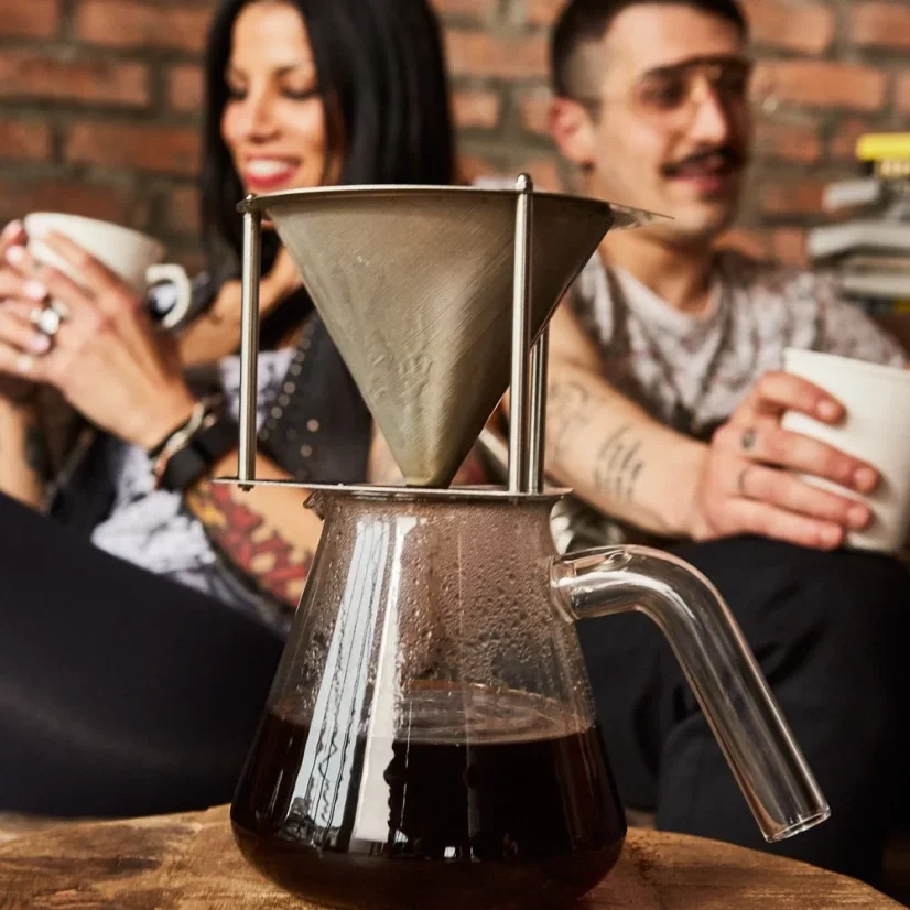 Silver E&B LAB dripper, ideal for brewing filtered coffee.