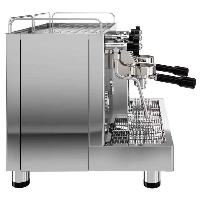 Machine à café à levier Lelit GiuliettaX argentée.