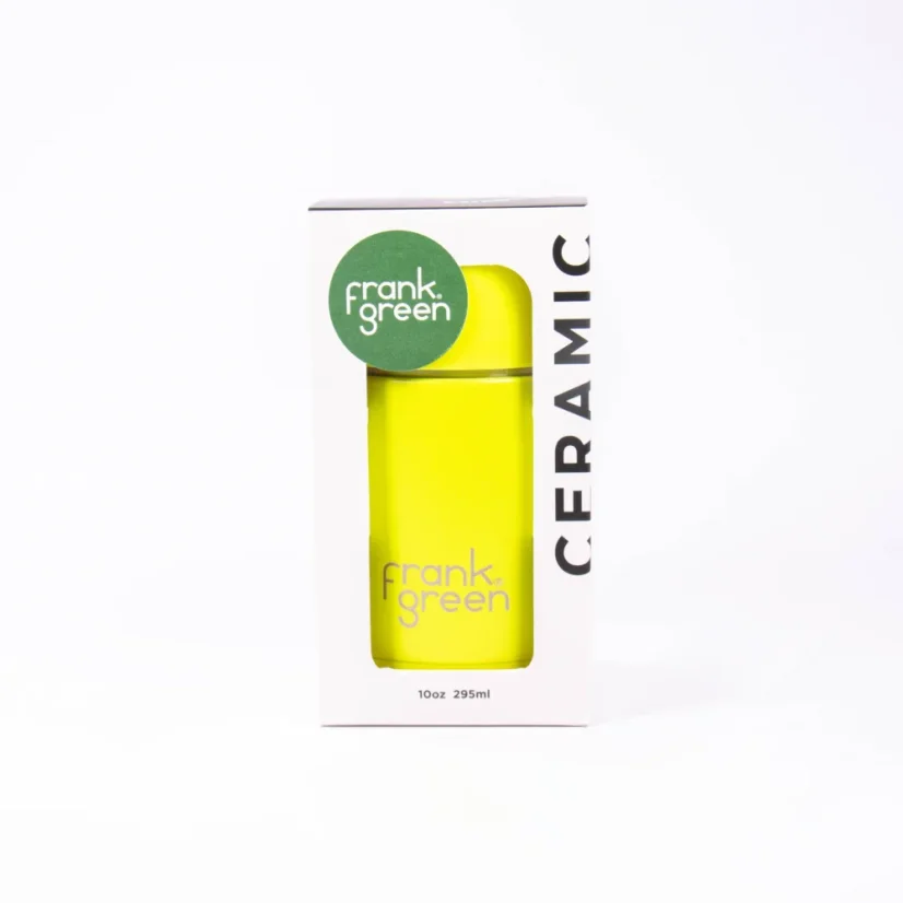 Emballage d'un mug thermique en céramique.