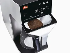 Profesionálny kávovar Melitta XT180 s funkciou dohrevu kávy.