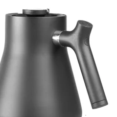 Glass-ceramic kettle in black with a Fellow Stagg heating source, 1000ml capacity.