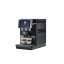 Saeco Magic M1 Automatik-Kaffeemaschine für die Zubereitung von Latte.
