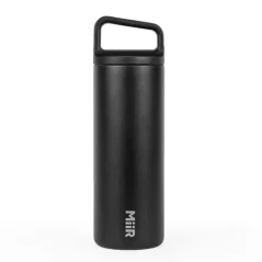 Thermobecher MiiR Wide Mouth Bottle in Schwarz mit einem Volumen von 470 ml, ideal für Reisen.