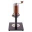 Machine à espresso manuelle Aram avec socle en acier inoxydable. Machine à espresso manuelle Aram avec socle en acier inoxydable.