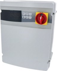 Elektronesche Regulator an engem groe Plastikgehäus mat Display, Knäppercher an engem roude Haaptschalter