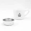 IMS panier argenté sur fond blanc avec une tasse ; IMS panier argenté sur fond blanc avec une tasse ;