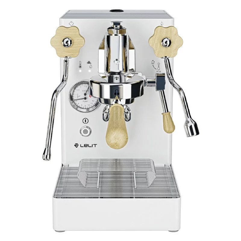 Machine à café à piston domestique Lelit Mara PL62X en blanc, idéale pour préparer un délicieux Americano.