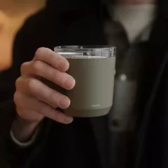 Tasse thermique khaki Kinto To Go Tumbler d'une capacité de 240 ml. Tasse thermique khaki Kinto To Go Tumbler d'une capacité de 240 ml.