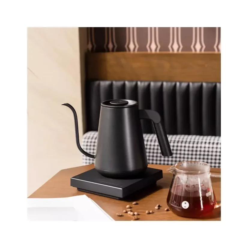The black Timemore Fish Smart Pro digital kettle with a capacity of 900 ml is perfect for quick and precise water boiling.