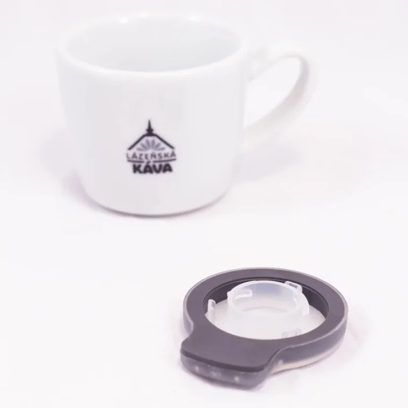 Schwarzer KeepCup Original Isolierbecher mit einem Volumen von 340 ml, perfekt zum Reisen.
