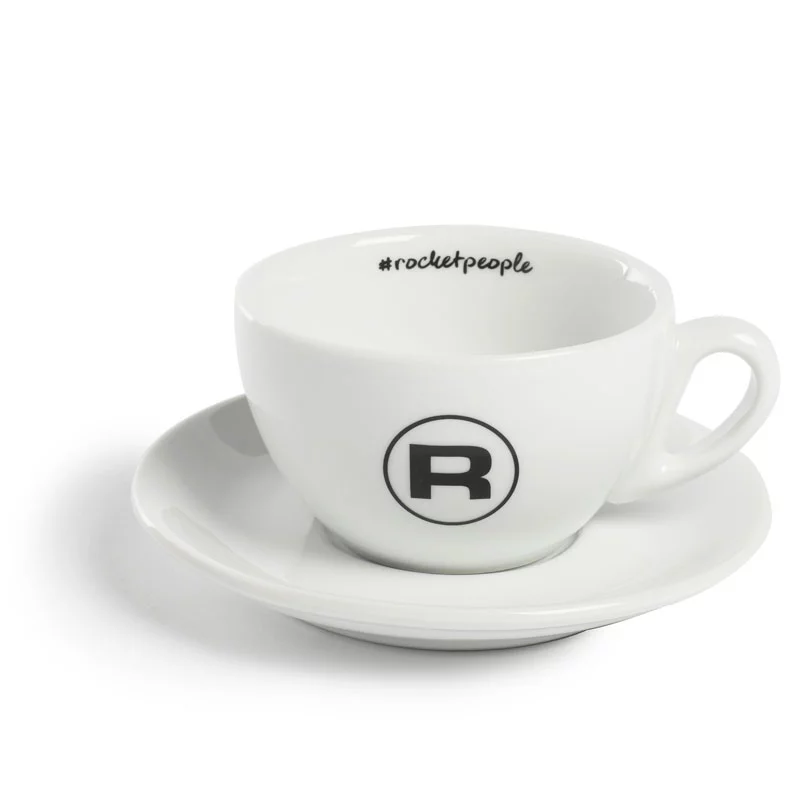 Tasse en porcelaine blanche avec soucoupe, d'une capacité de 210 ml, idéale pour les amateurs de café.