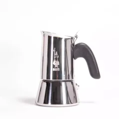 Moka pot argentée New Venus de Bialetti pour 2 tasses avec une poignée noire. Moka pot argentée New Venus de Bialetti pour 2 tasses avec une poignée noire.