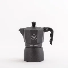 Moka Kanne E&B LAB Classic für 3 Tassen, kompatibel mit Halogenheizquelle. Moka Kanne E&B LAB Classic für 3 Tassen, kompatibel mit Halogenheizquelle.