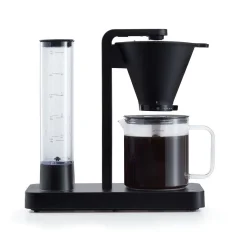 Hjemme kaffebrygger Wilfa WSPL-3B med kapacitet på 1250 ml, ideel til at brygge større mængder kaffe.