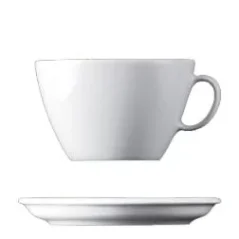 weiße Divers Tasse für die Zubereitung von Cappuccino