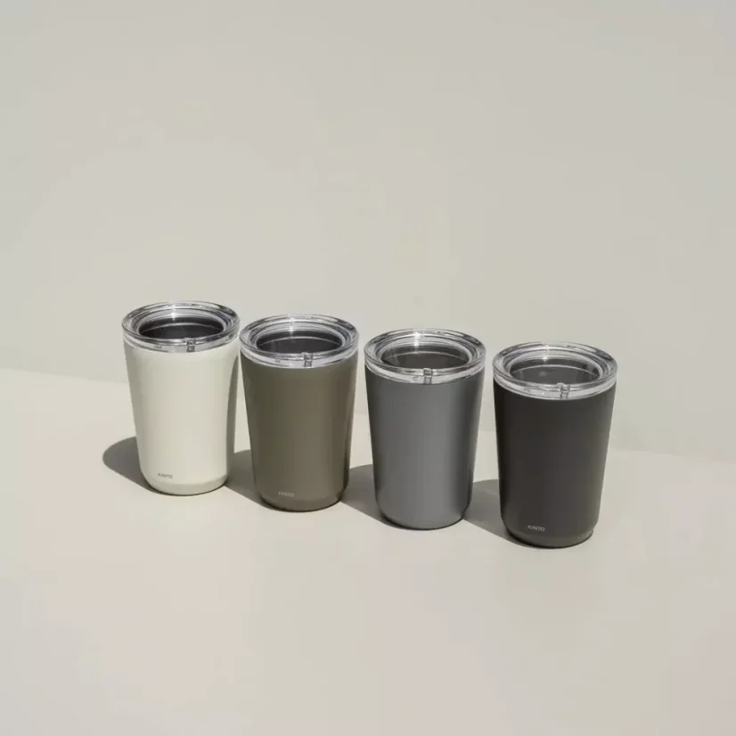 Tasse à café isotherme Kinto To Go Tumbler d'une capacité de 360 ml.