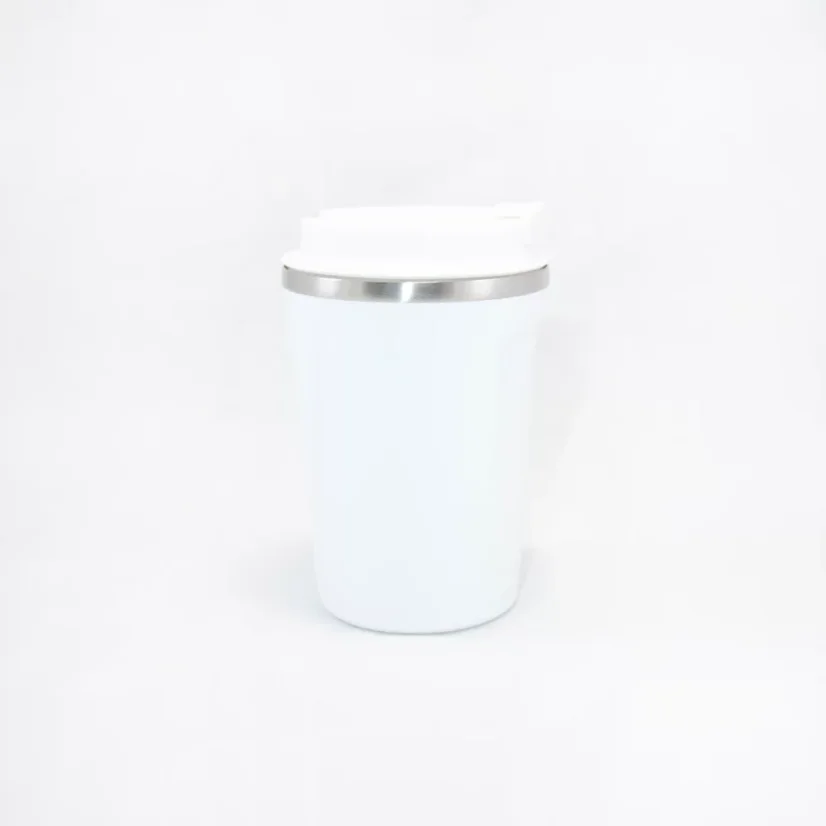Biały kubek termiczny Asobu Cafe Compact o pojemności 380 ml, idealny na podróże.
