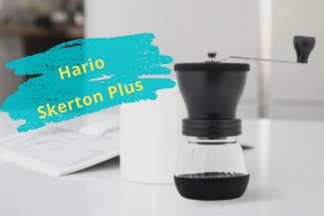Mașină de tocat manuală Hario Skerton Plus [recenzie]