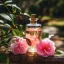 Flacon en verre contenant 100 % d'huile essentielle naturelle de camélia de 10 ml.