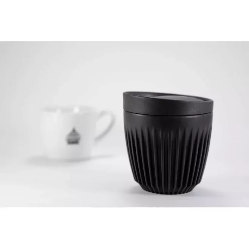 180ml hrnek Huskee Charcoal s kávou