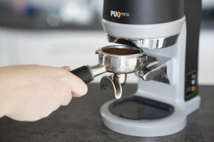 PuqPress ist der automatische Kaffeestampfer, den Sie einfach haben müssen