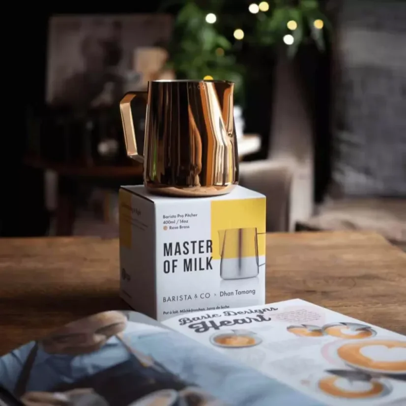 Professionelle Milchkanne Barista & Co Pro in kupferner Ausführung. Füllmenge 400 ml.