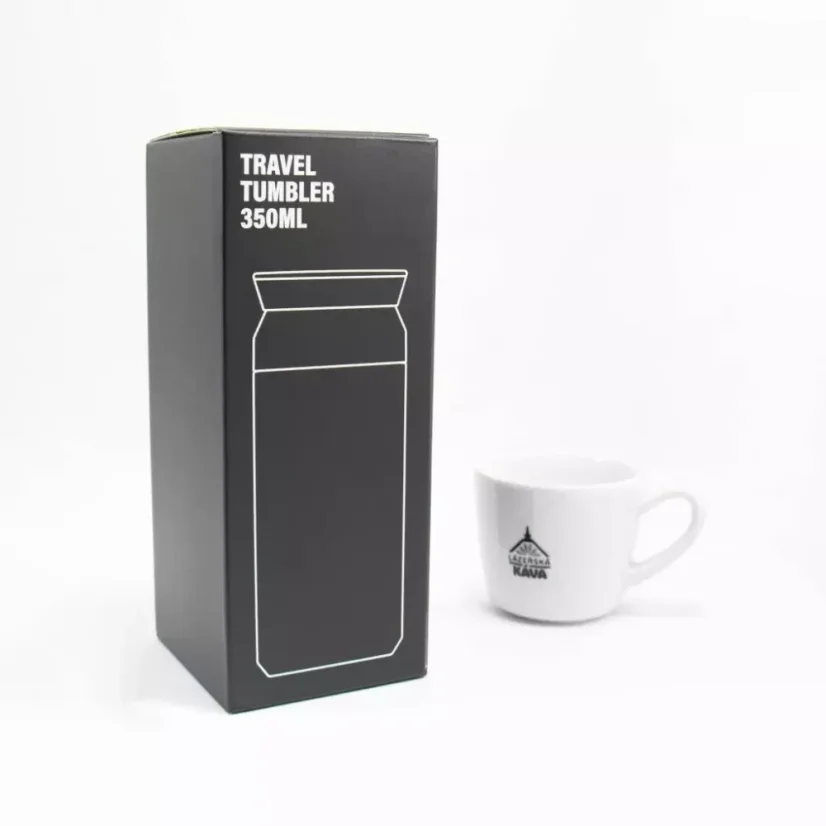 Emballage original pour le tumbler Kinto Travel Khaki 350ml sur fond blanc avec une tasse ; Gobelets isothermes, thermos, tasses de voyage pour le café