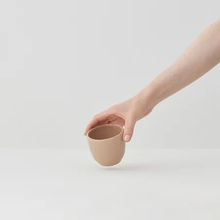 Orange Aoomi Sand Mug A03 cappuccino cup with a 200 ml capacity.