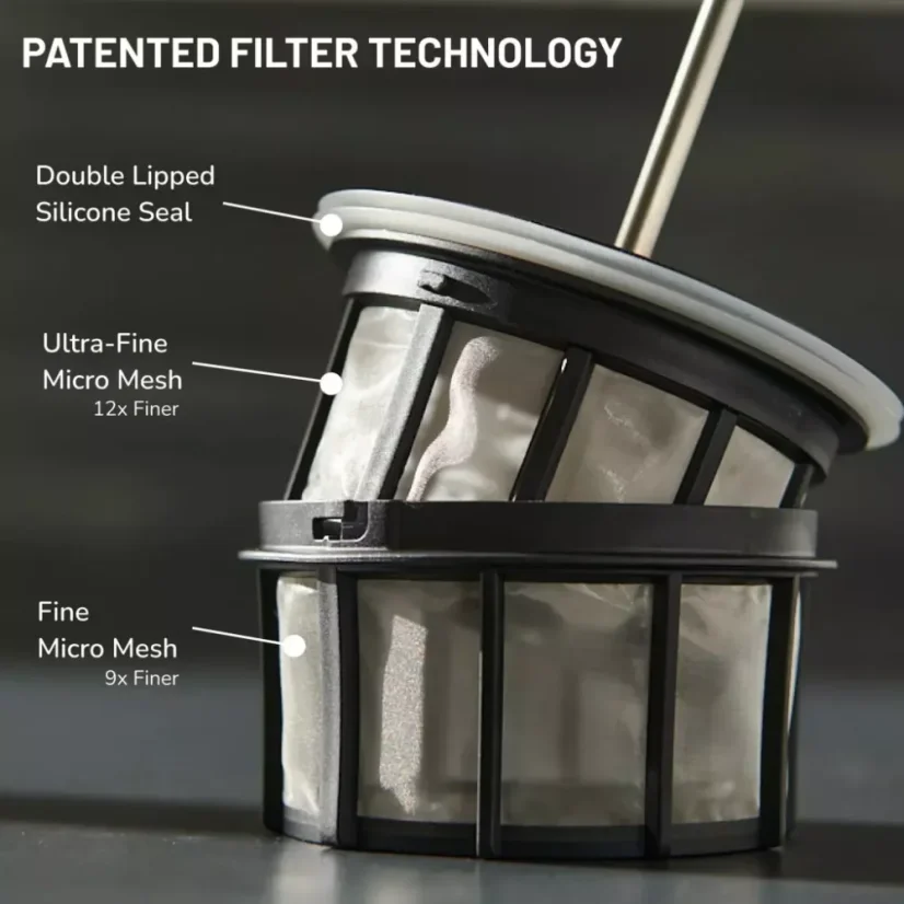 Espro French Press w kolorze czarnym o pojemności 530 ml jest wykonany z wysokiej jakości stali nierdzewnej, co zapewnia długą żywotność i odporność.