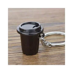 Gobelet noir à café avec un porte-clés est un excellent cadeau pour les amateurs de café. Gobelet noir à café avec un porte-clés est un excellent cadeau pour les amateurs de café.