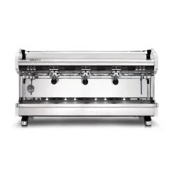Máquina de café de palanca profesional Nuova Simonelli Aurelia Wave 3GR S en color blanco con una cabeza de máquina de café de alta calidad.