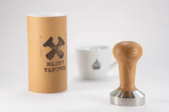 Raske tamper 53mm ja tass kohvi