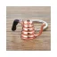 Un porte-clés en forme de théière rose est un excellent cadeau pour les amateurs de café, qui apportera de la joie à tous ceux qui apprécient les accessoires stylés.