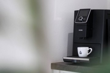 Wéi kritt een de beschte Kaffi aus enger automatescher Kaffismaschinn
