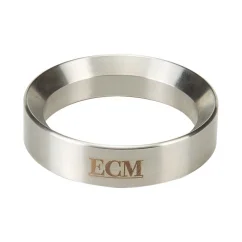 Silberner ECM-Fülltrichter mit einem Durchmesser von 58 mm, ideal für Kaffeeliebhaber, erleichtert die Zubereitung eines perfekten Espressos.