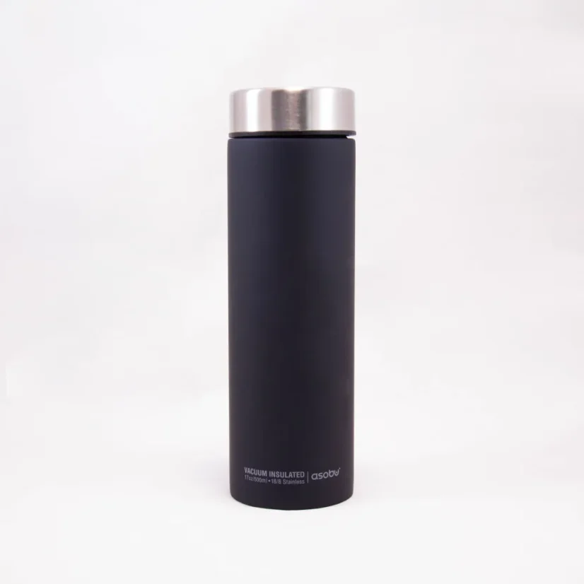 Silberne Asobu Le Baton Thermobecher mit einem Volumen von 500 ml, aus Kunststoff gefertigt, ideal für unterwegs.