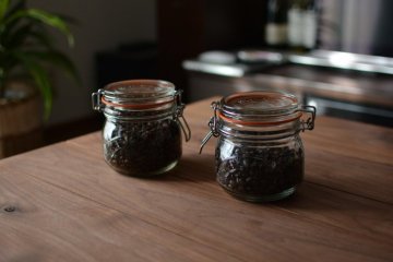 Wéi Kaffi ze späicheren sou datt seng Frëschheet bewahrt ass?